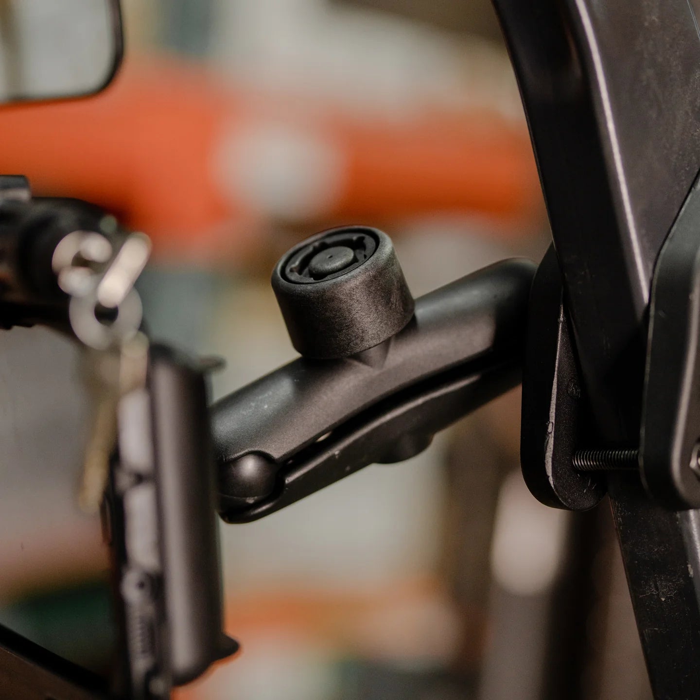 RAM Double Socket Arm with Pin Lock Security Knob and Key Knob (RAM-201-SU)