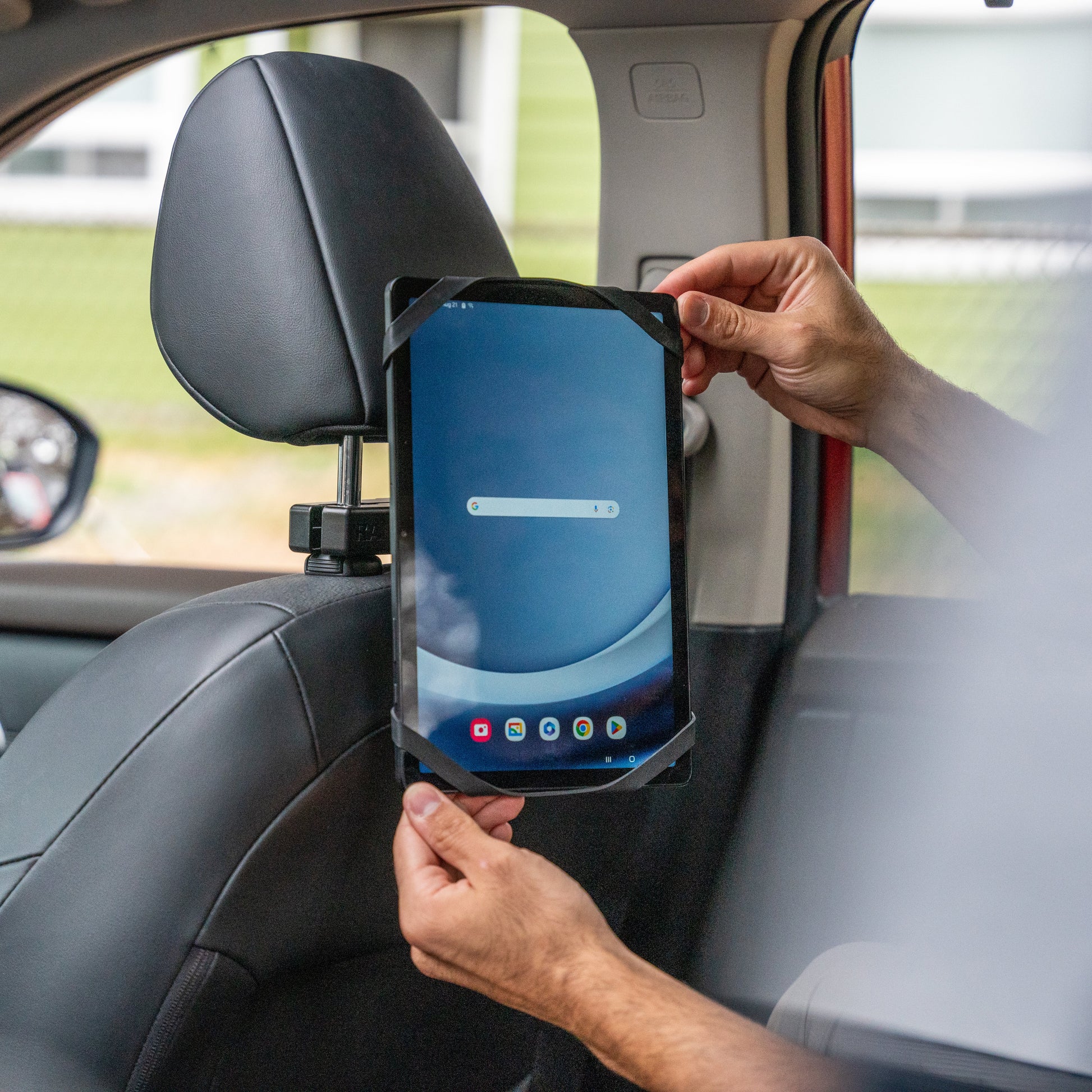 RAM® Universal Headrest Tablet Mount for 7"-13" Tablets (RAP-469-TU)