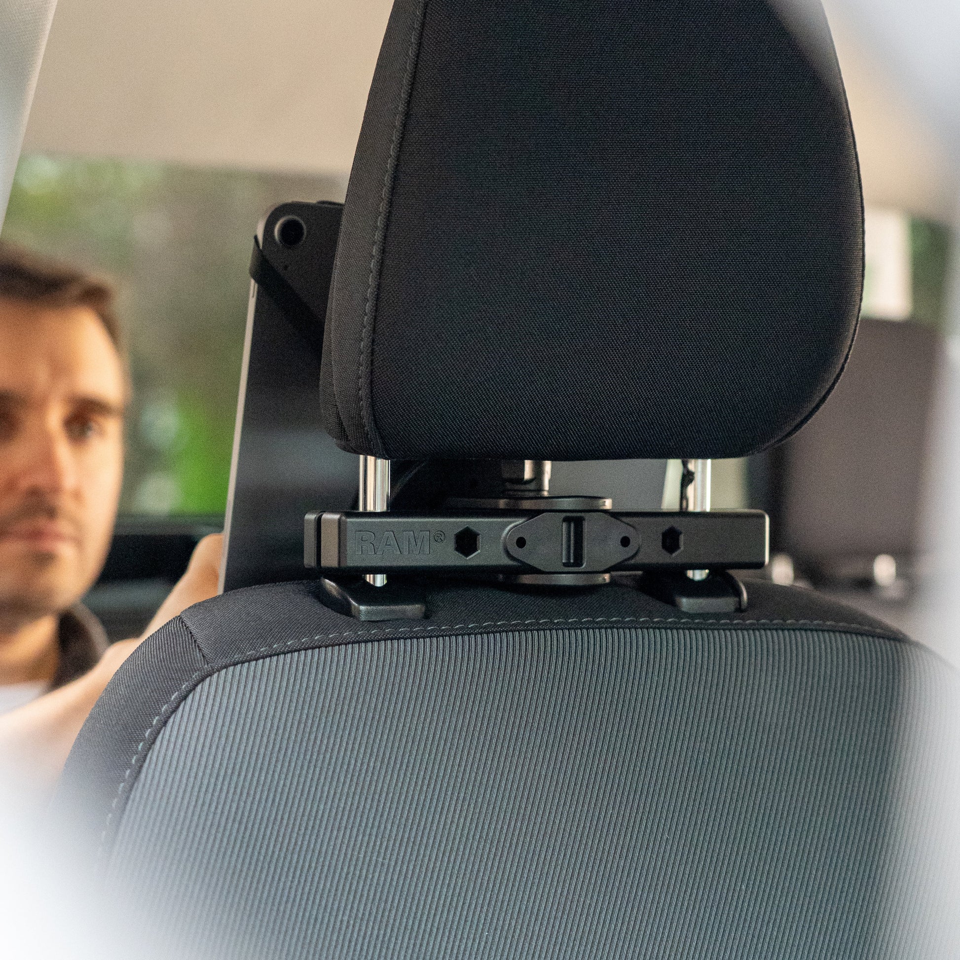 RAM® Universal Headrest Tablet Mount for 7"-13" Tablets (RAP-469-TU)