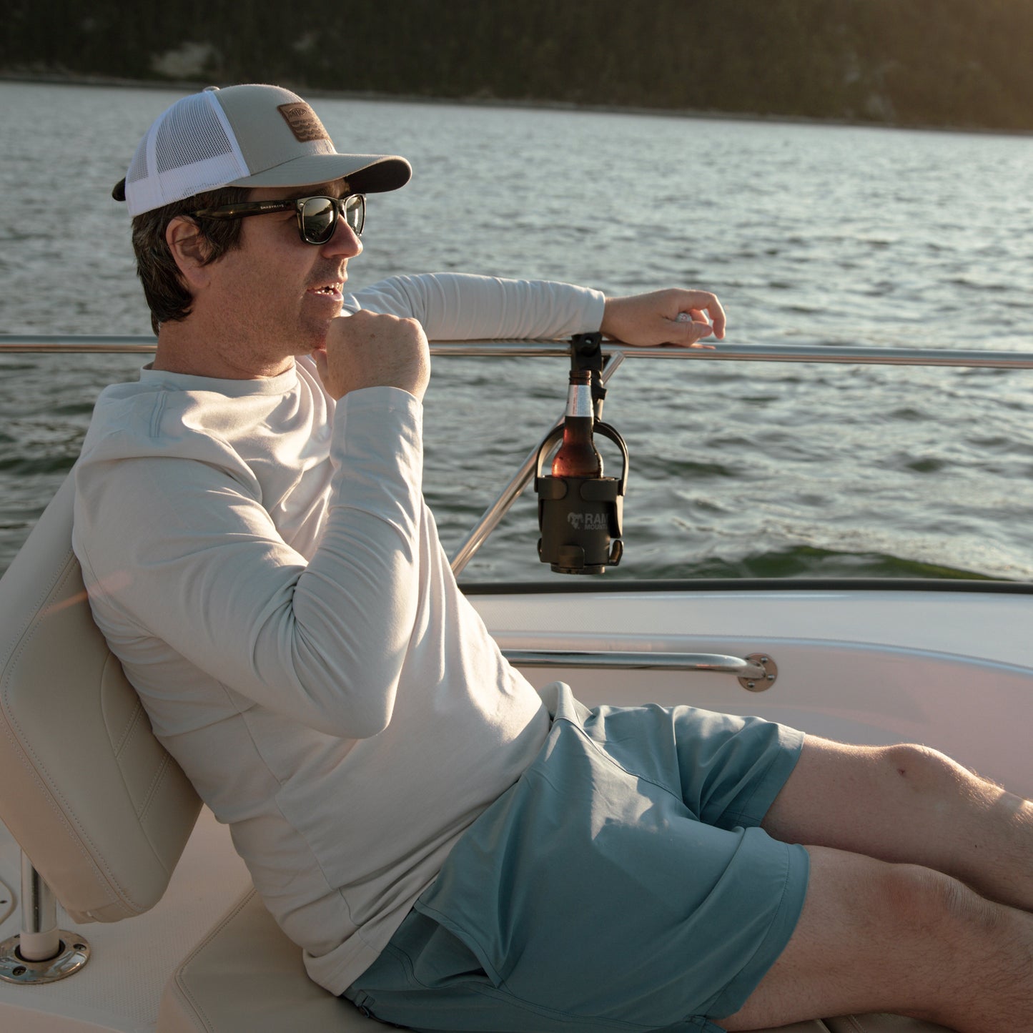 RAM® Level Cup™ XL 32oz Drink Holder with RAM® Tough-Claw™ (RAP-B-417-400U)