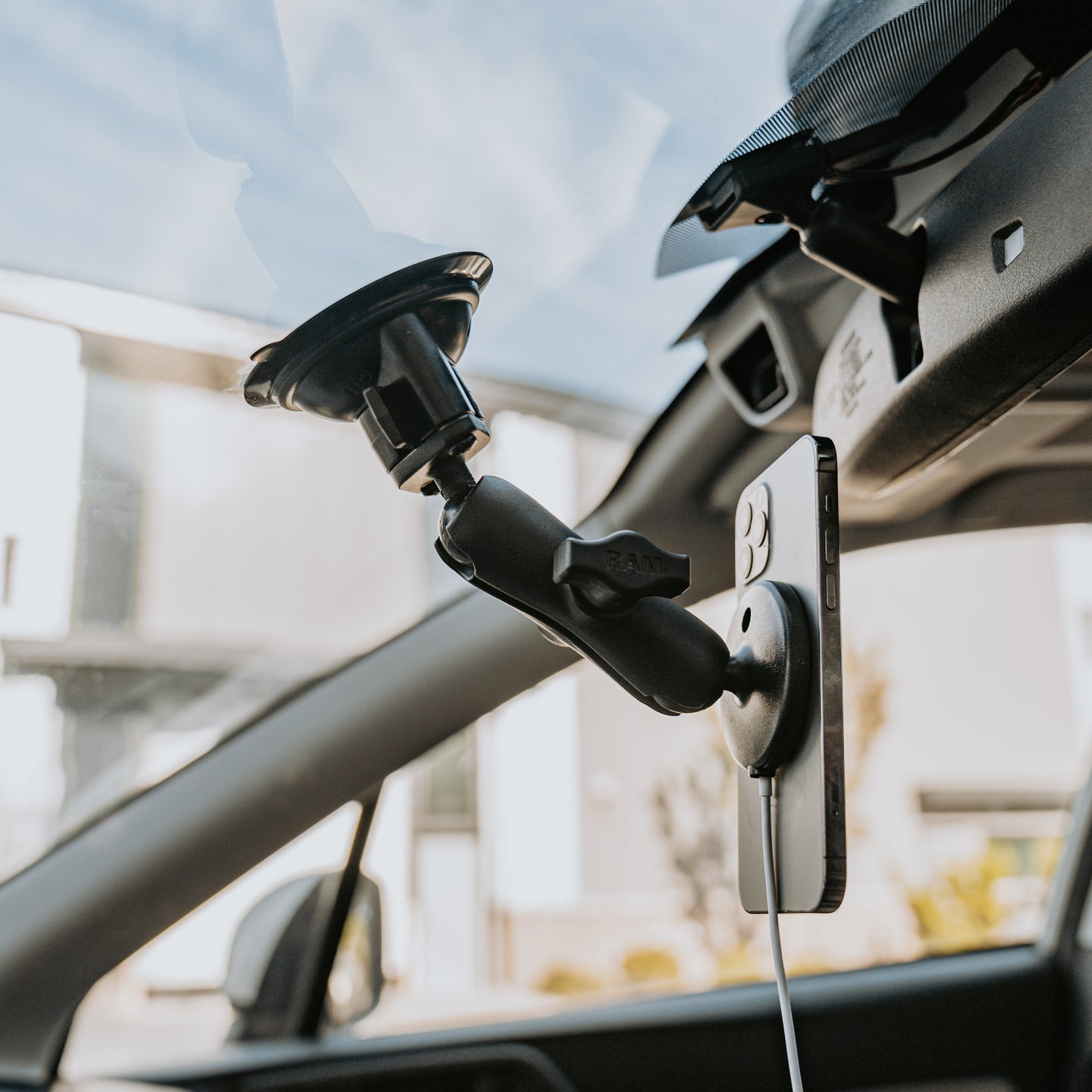 RAM® Twist-Lock™ Suction Cup Mount for Apple MagSafe (2020) (RAM-B-166-AP-MAGU)